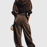 Vintage barna bársony kapucnis pulóver és laza nadrág szett (Övvel együtt)