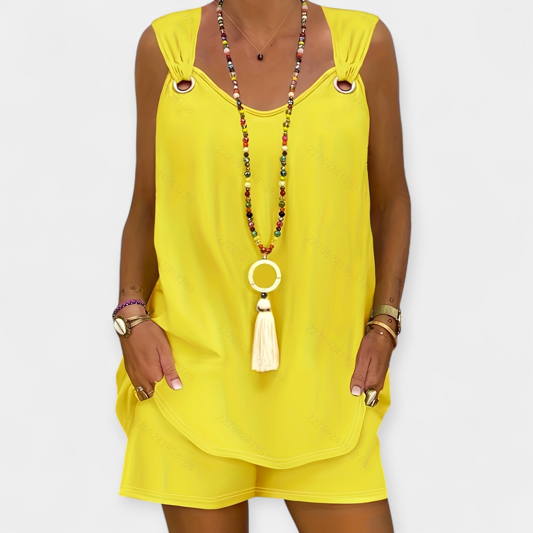 Ujjatlan rövidnadrágos szett