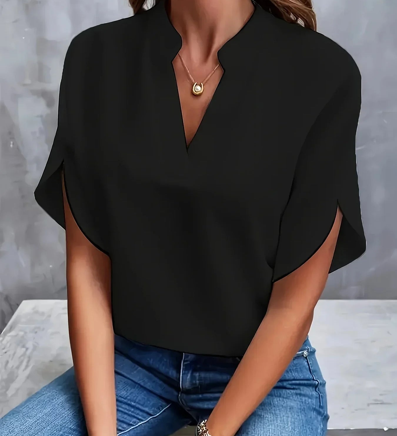 Thalia™ | Elegáns Blúz Testreszabott Dizájnnal