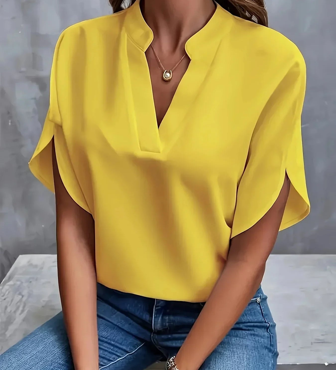 Thalia™ | Elegáns Blúz Testreszabott Dizájnnal