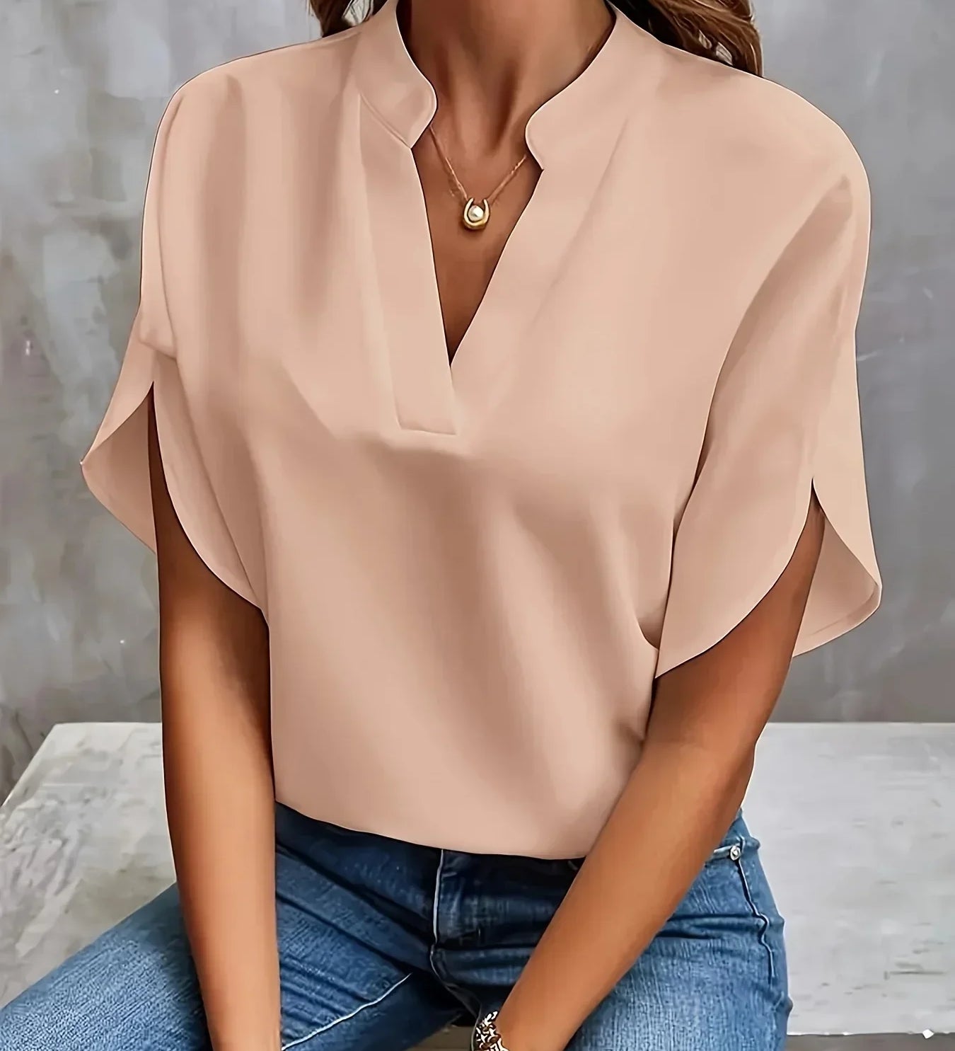 Thalia™ | Elegáns Blúz Testreszabott Dizájnnal