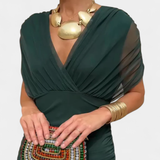 Selene | Női chiffon anyagú váll nélküli redőzött csavart elülső részű midi ruha