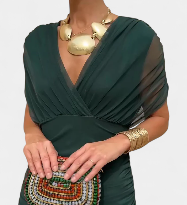 Selene | Női chiffon anyagú váll nélküli redőzött csavart elülső részű midi ruha